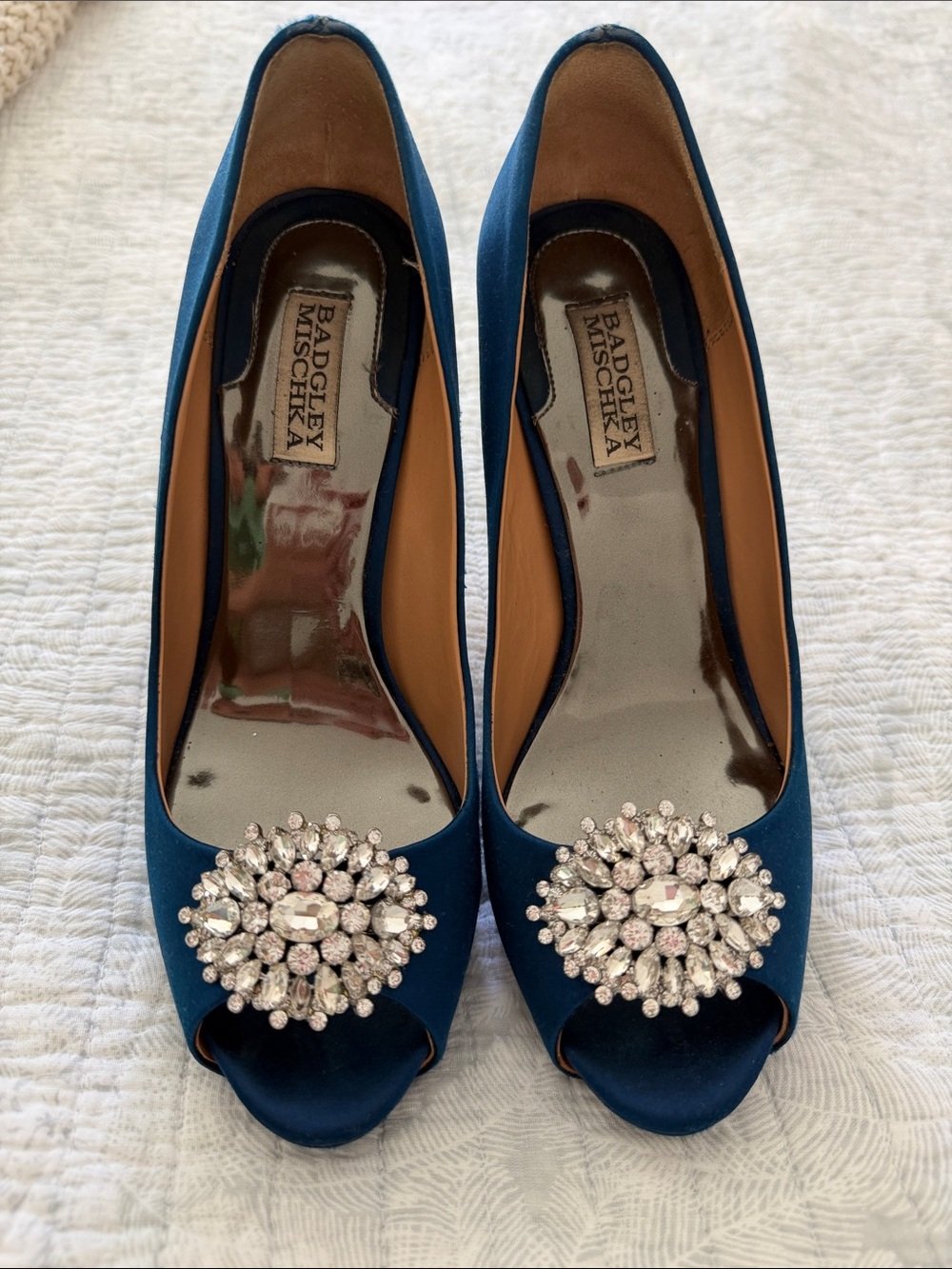 Badgley Mischka Peep Toe Sandals 😍